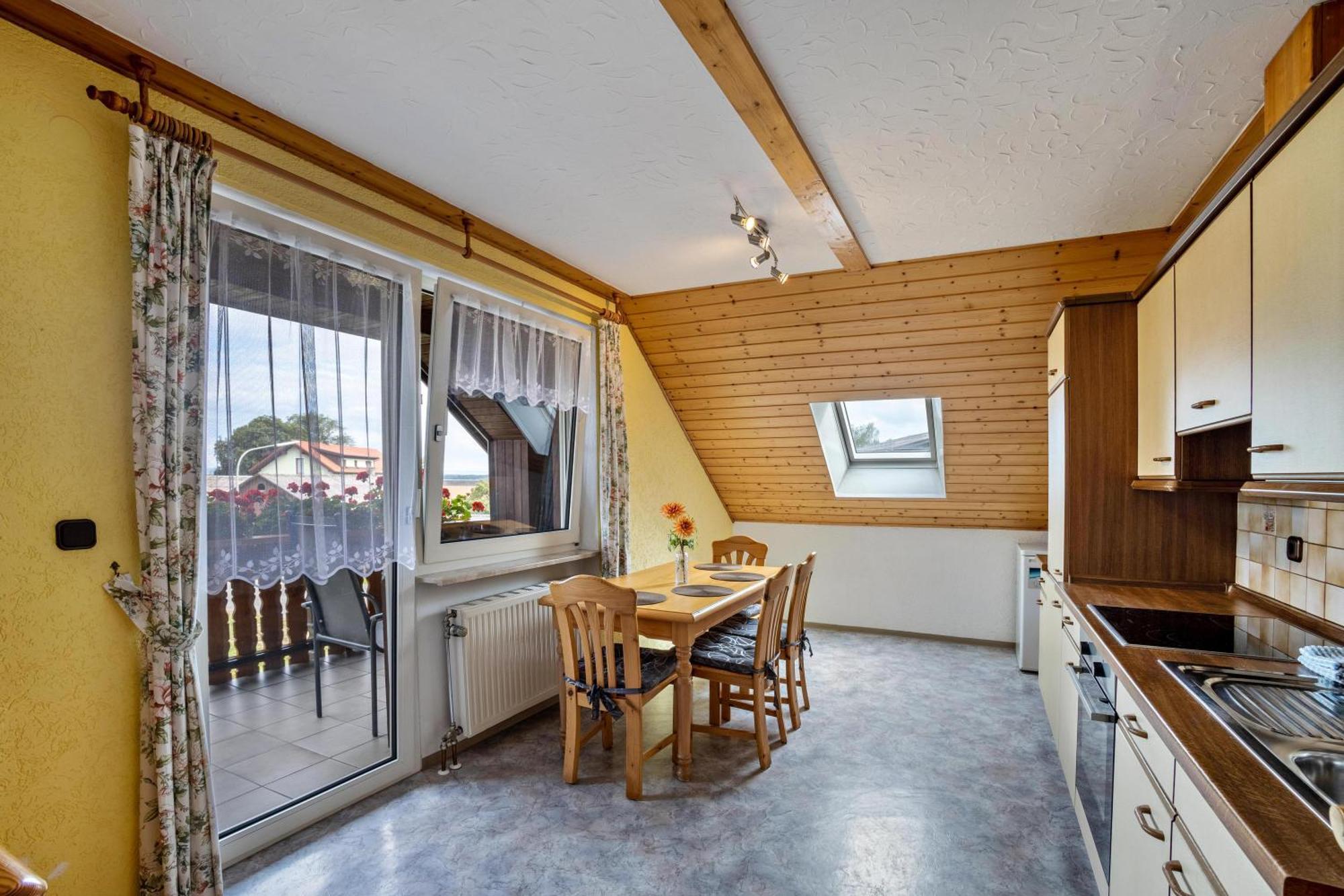 Apartment Baecher